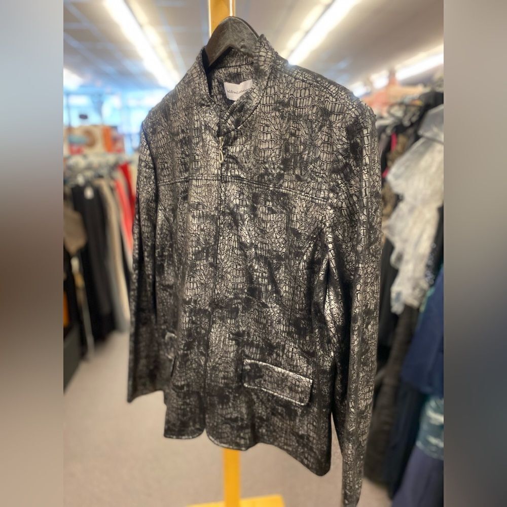 🛍️ Alred Dunner Ladies 14 Black Silver Animal Print Jacket